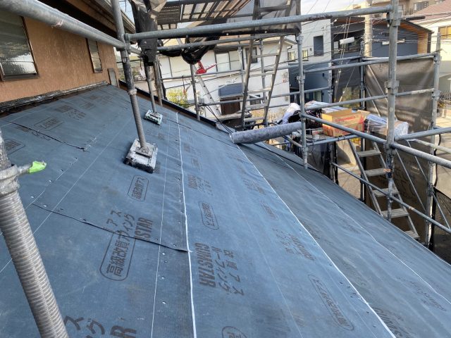 三木市で防水シート敷設